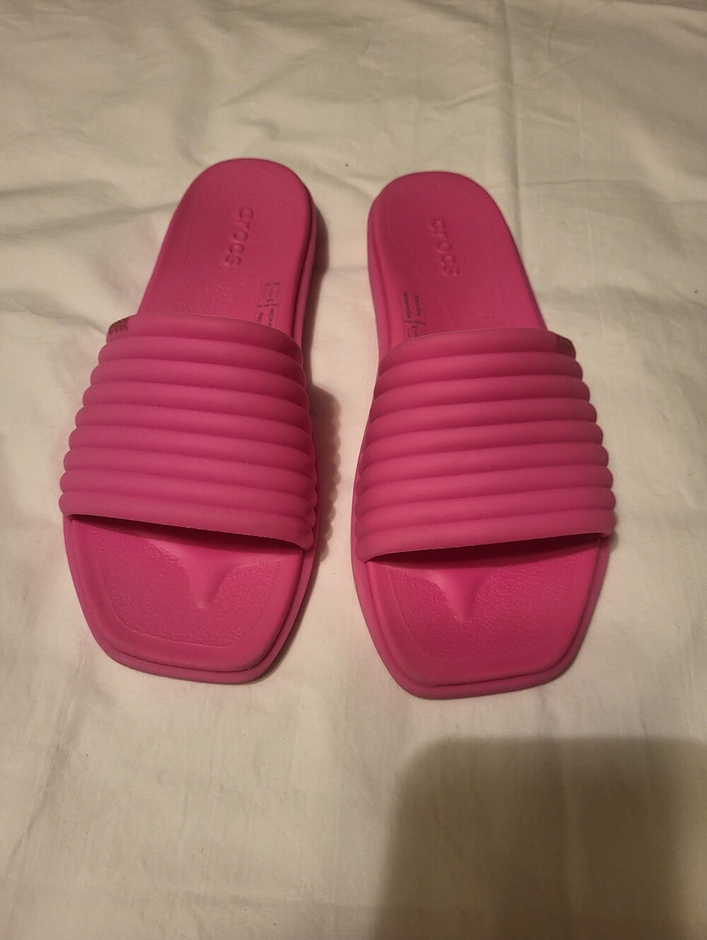 CROCS Women's Hot Pink Ribbed Slide Sandals Size 6